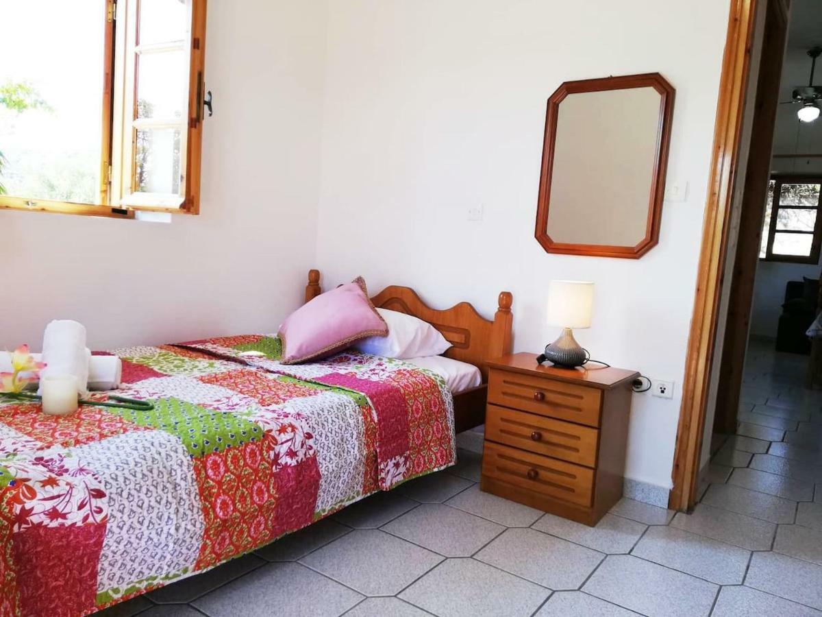 Theasea House With Garden Apartamento Riglia Exterior foto